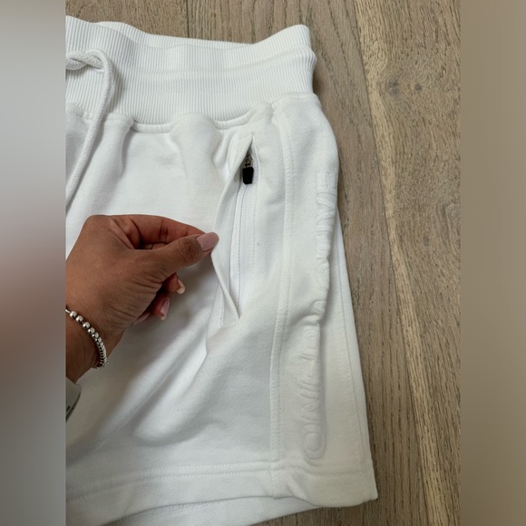 Classic Lounge Matching Set - Picture 4 of 6